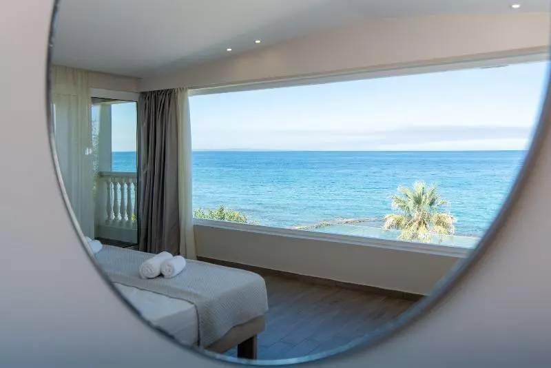 Deluxe Suite Sea View, Belussi Beach Hotel & Suites