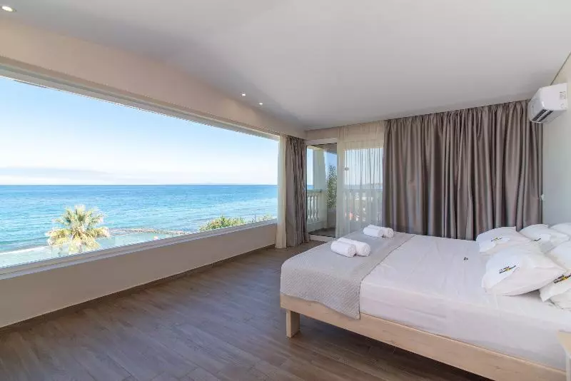 Deluxe Suite Sea View, Belussi Beach Hotel & Suites