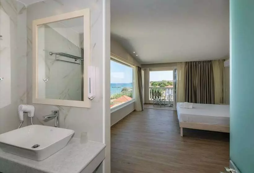 Deluxe Suite Sea View, Belussi Beach Hotel & Suites