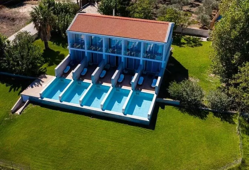 سوئیت اجرایی با چشم‌انداز دریا, Belussi Beach Hotel & Suites