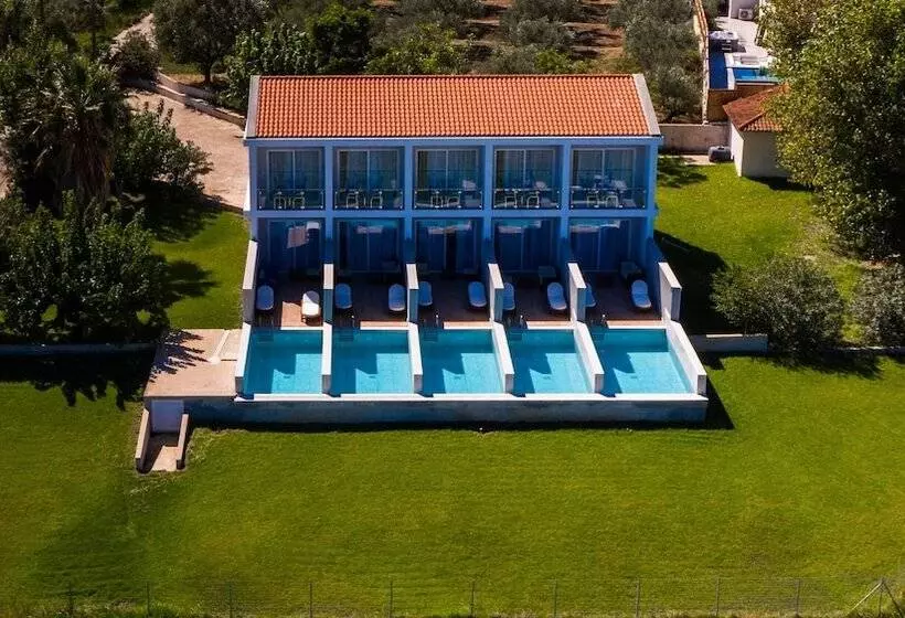 سوئیت اجرایی با چشم‌انداز دریا, Belussi Beach Hotel & Suites