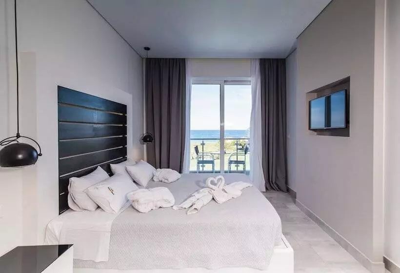 سوئیت اجرایی با چشم‌انداز دریا, Belussi Beach Hotel & Suites