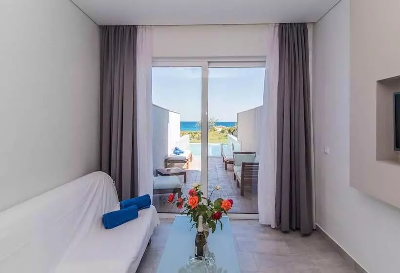 سوئیت اجرایی با چشم‌انداز دریا, Belussi Beach Hotel & Suites