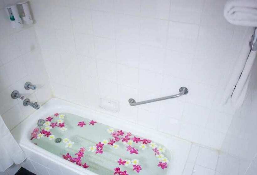 اتاق لوکس, First Pacific Hotel And Convention