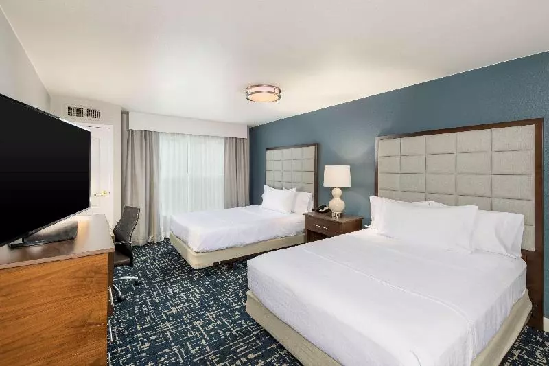 キングサイズベッドのスタンダードルーム, Hampton Inn & Suites Fremont