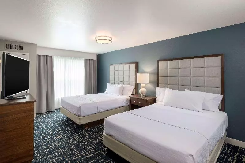 キングサイズベッドのスタンダードルーム, Hampton Inn & Suites Fremont