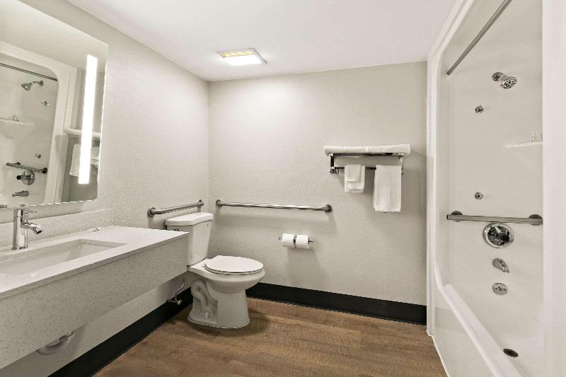 장애인을 위한 스탠다드 룸, Holiday Inn Express Crystal River, An Ihg