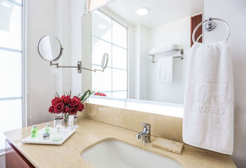 Номер Superior с Видом, NH Royal Urban Cartagena