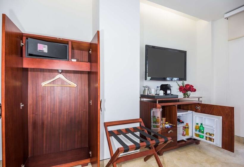 Номер Superior с Видом, NH Royal Urban Cartagena