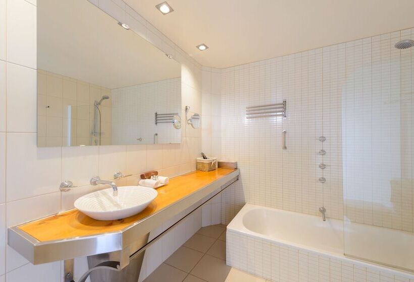 غرفة قياسية سرير مزدوج, The Woodbridge Waterfront Rooms