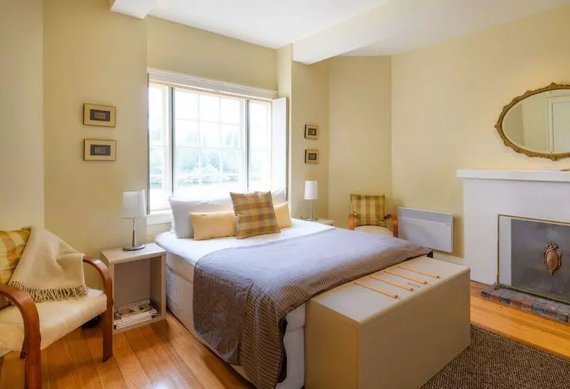 ダブルベッドスタンダードルーム, The Woodbridge Waterfront Rooms