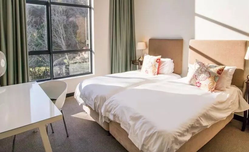 ３ベッドルームアパートメント, The Glen Apartments