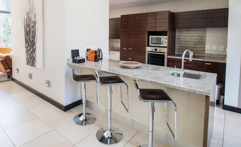 Апартаменты 3 Спальни, The Glen Apartments