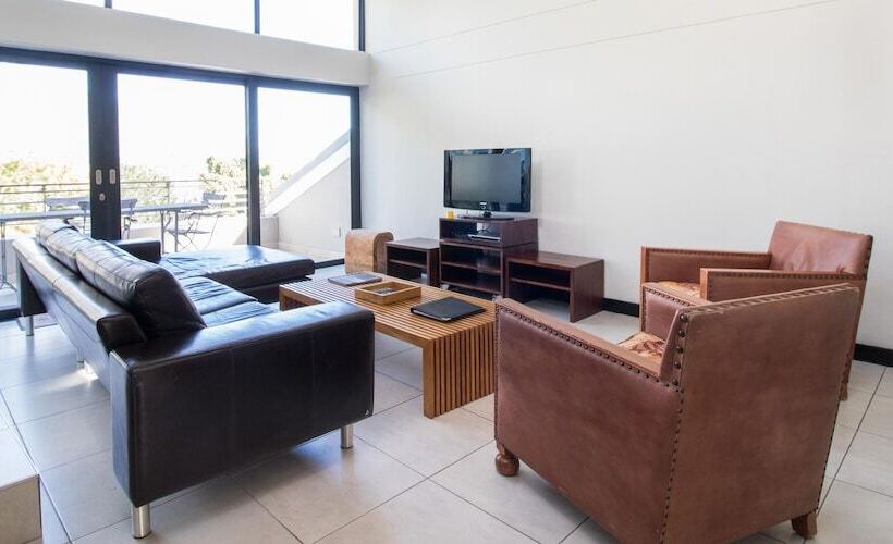 Апартаменты 3 Спальни, The Glen Apartments