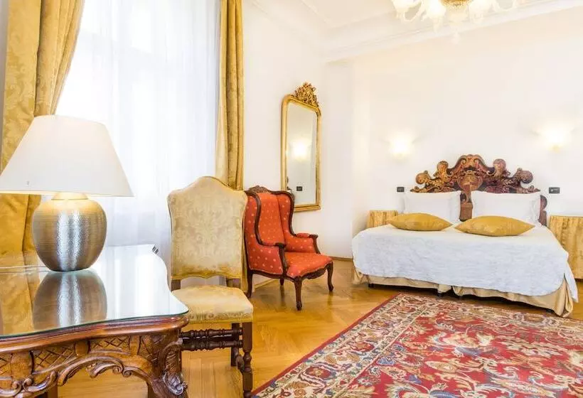 Standard-huone, Charles Bridge Palace