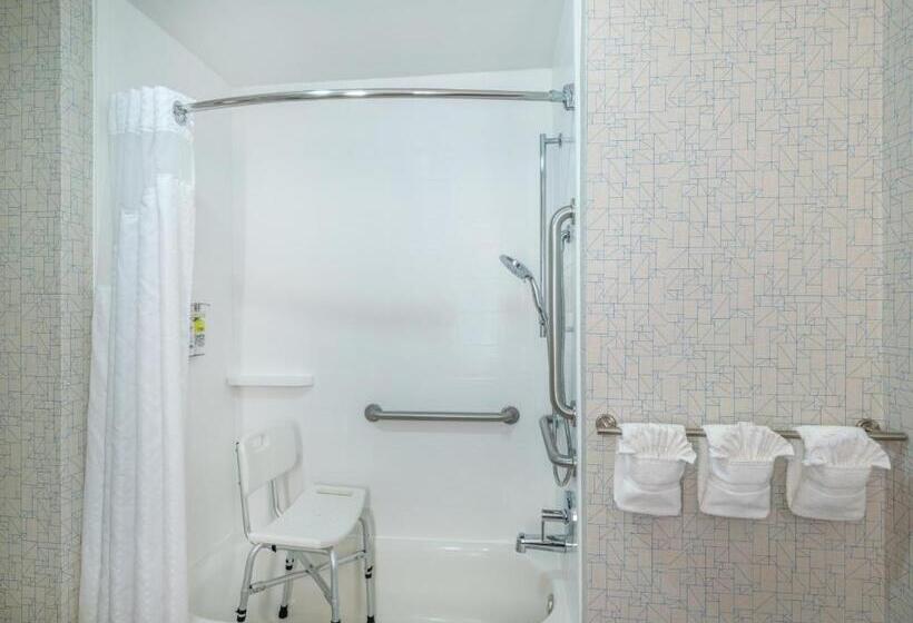 جناح لذوى الاحتياجات الخاصة, Holiday Inn Express Gas City, An Ihg