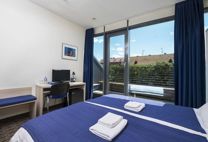 اتاق استاندارد, Kaunas City