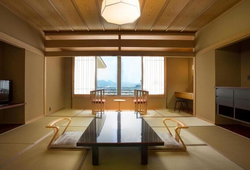 패밀리 룸, Kotohira Kadan