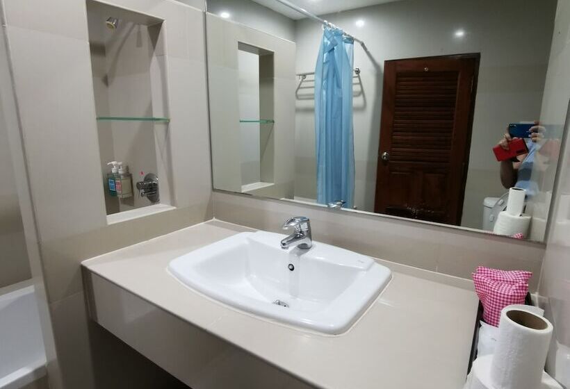 デラックスルーム, Morakot Twin Chumphon