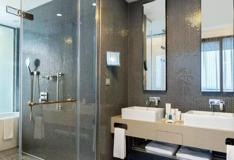 Junior Suite City View, Radisson Blu Hotel Istanbul Asia