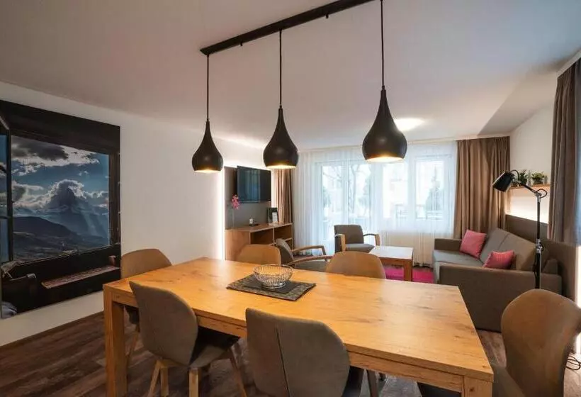 バルコニー付２ベッドルームアパートメント, Apartments Patricia