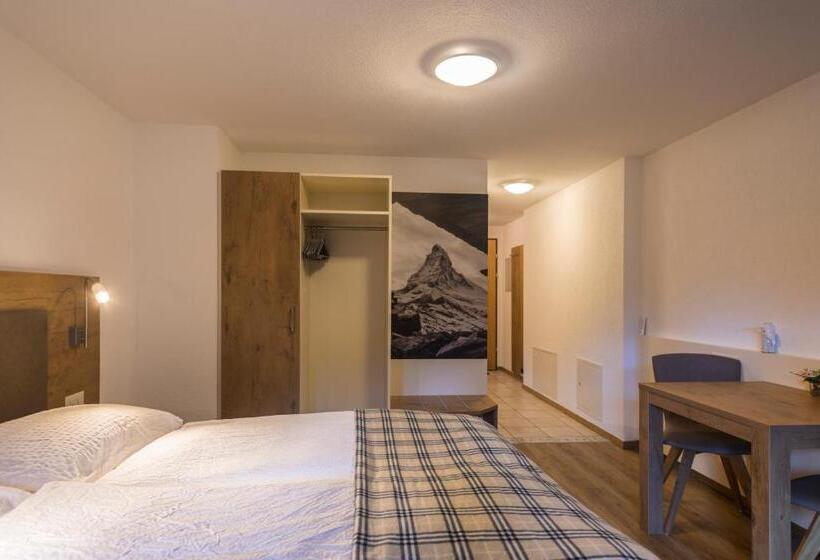 スタンダードスタジオ, Apartments Patricia