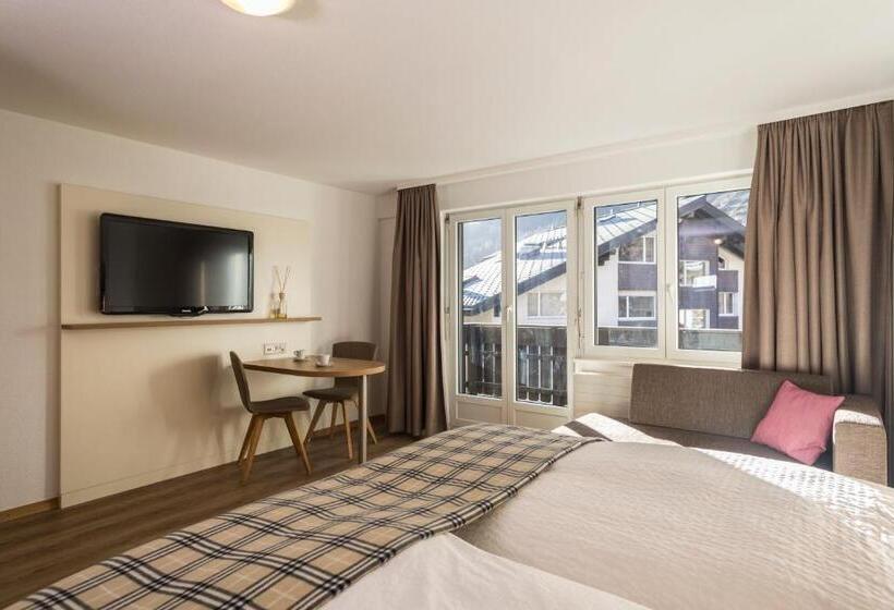 スタンダードスタジオ, Apartments Patricia