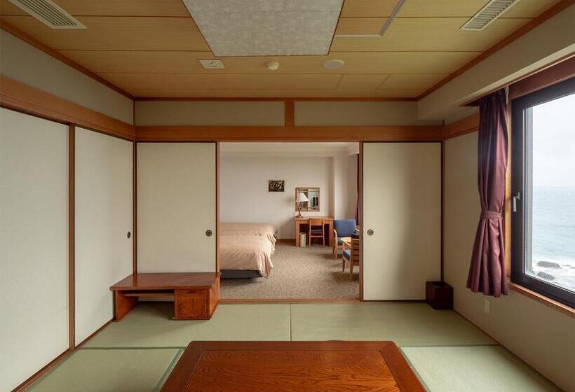 חדר משפחתי נוף לים, The Hotel Yakushima Ocean & Forest