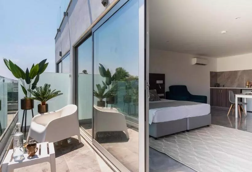 1 Bedroom Superior Apartment