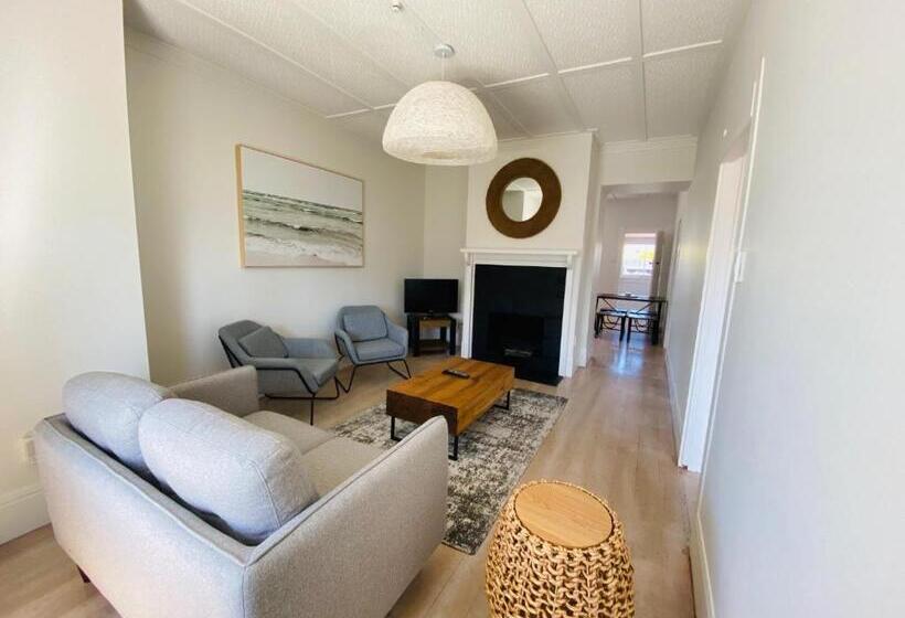 וילה בת 2 חדרי שינה, Shoreline Motel