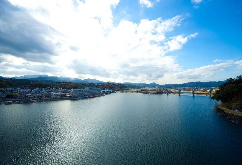 غرفة قياسية, Caffel Hinanosato