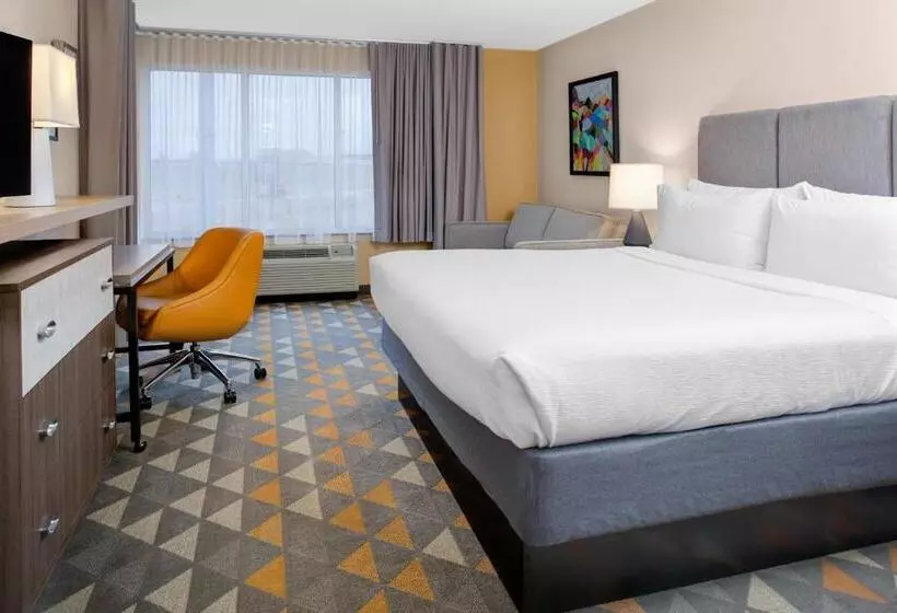 Standard-huone King-vuode, Holiday Inn Hotel & Suites Lima, An Ihg