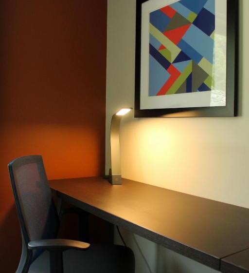 جناح لذوى الاحتياجات الخاصة, Holiday Inn Express & Suites Custer Mt Rushmore