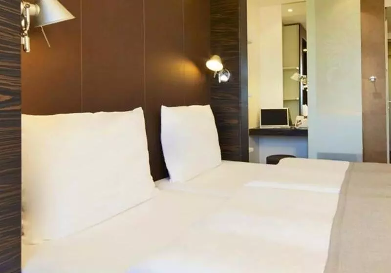 身障者適用スイートルーム, Holiday Inn Express Hotel & Suites Deadwood Gold Dust Casino By Ihg
