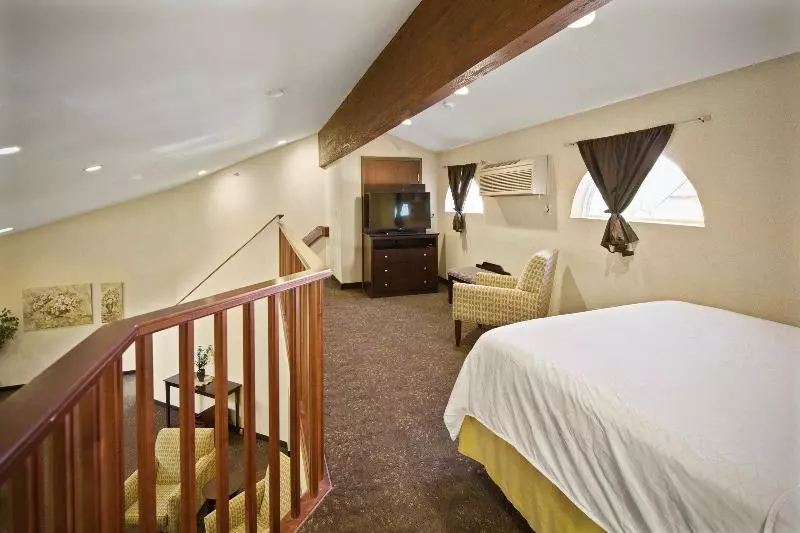 キングサイズベッドのスイートルーム, Americinn By Wyndham Hill City Mt Rushmore