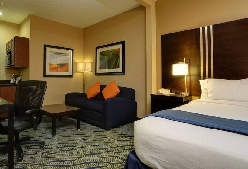 スイート, Holiday Inn Express & Suites Midwest City, An Ihg