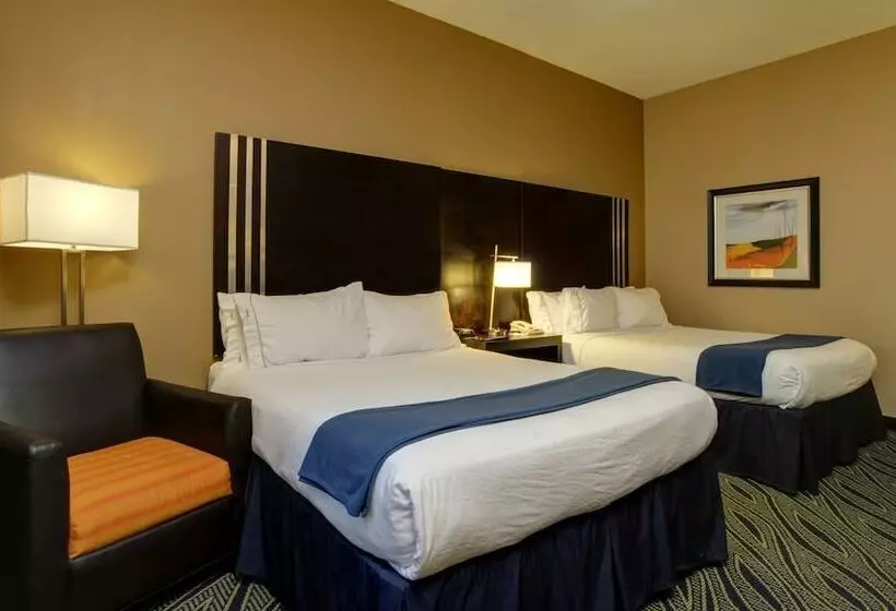スイート, Holiday Inn Express & Suites Midwest City, An Ihg