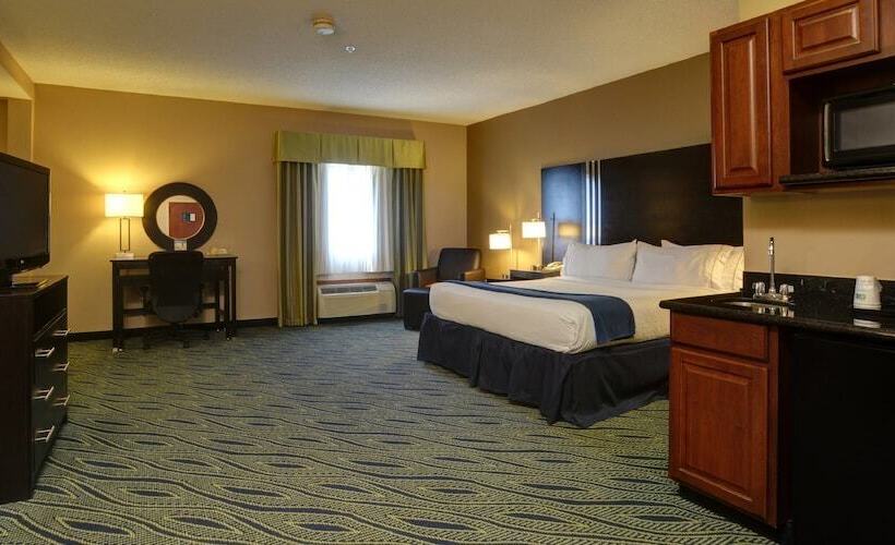 スイート, Holiday Inn Express & Suites Midwest City, An Ihg