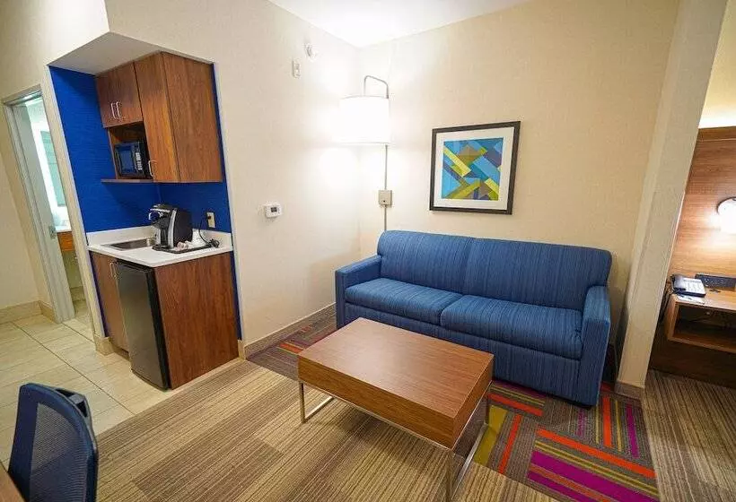 スイート, Holiday Inn Express Hotel & Suites Ontario, An Ihg