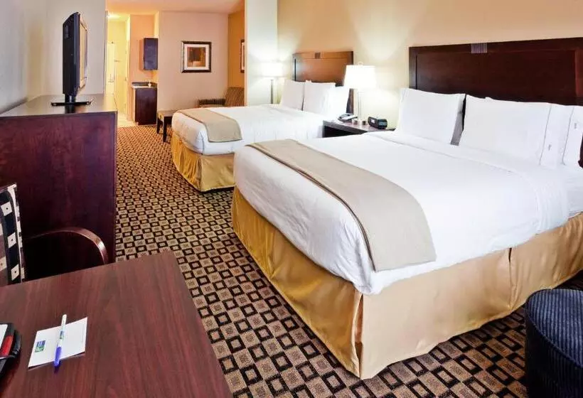 スイート, Holiday Inn Express & Suites Clovis, An Ihg