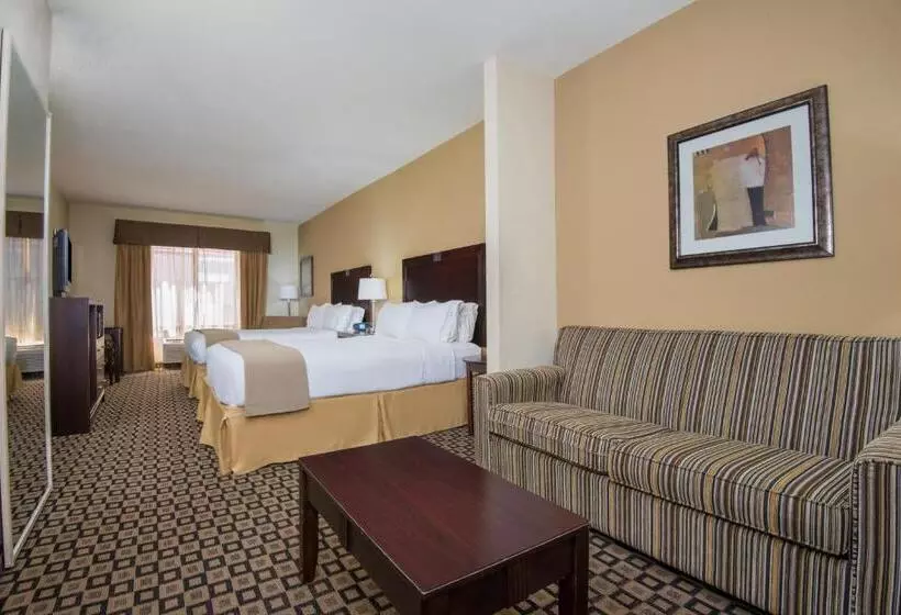 スイート, Holiday Inn Express & Suites Clovis, An Ihg