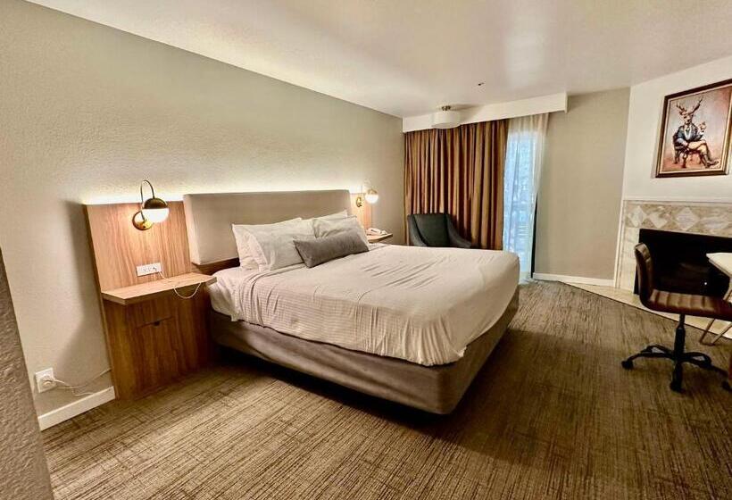 חדר סטנדרט עם מיטת קינג, Chateau Big Bear Boutique Hotel, Bw Signature Collection