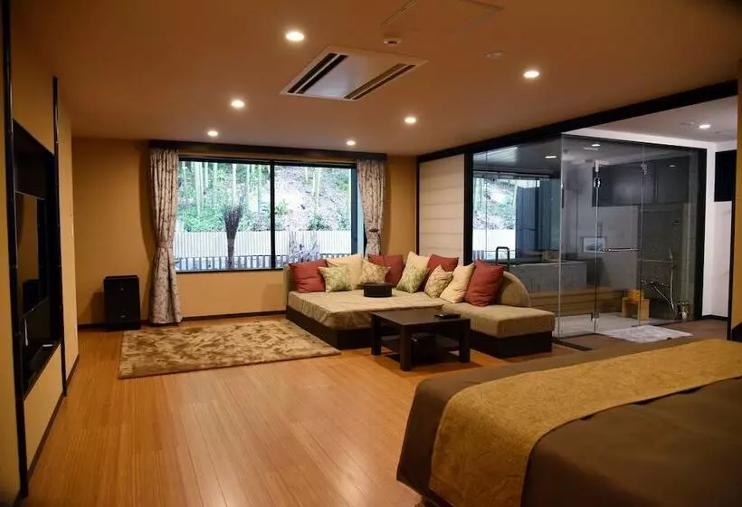 اتاق استاندارد, Arima Onsen Taketoritei Maruyama