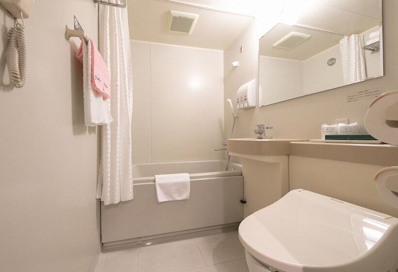 غرفة قياسية, Arthur Kitahama Base