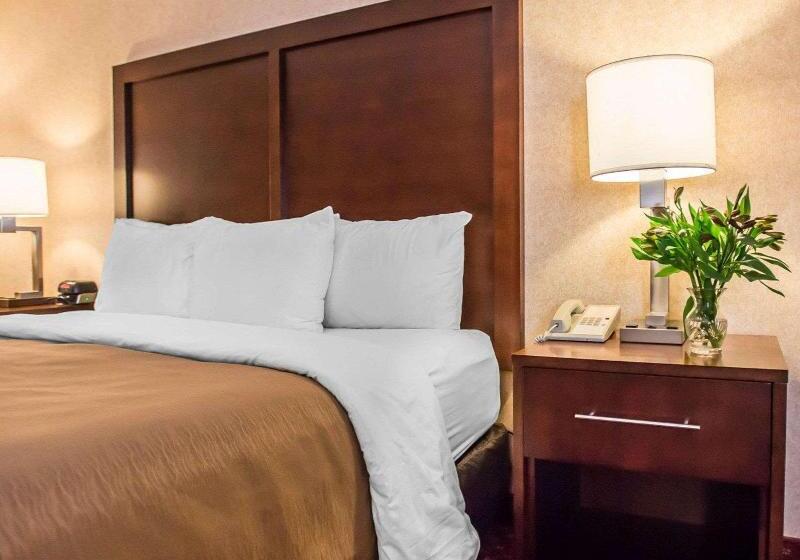 חדר סטנדרט עם מרפסת, Chateau Big Bear Boutique Hotel, Bw Signature Collection