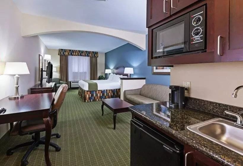 Sviitti, Holiday Inn Express Hotel & Suites Henderson Traffic Star, An Ihg
