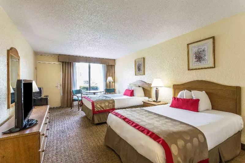 Standard-huone King-vuode, Holiday Inn Express Hotel & Suites Henderson Traffic Star, An Ihg