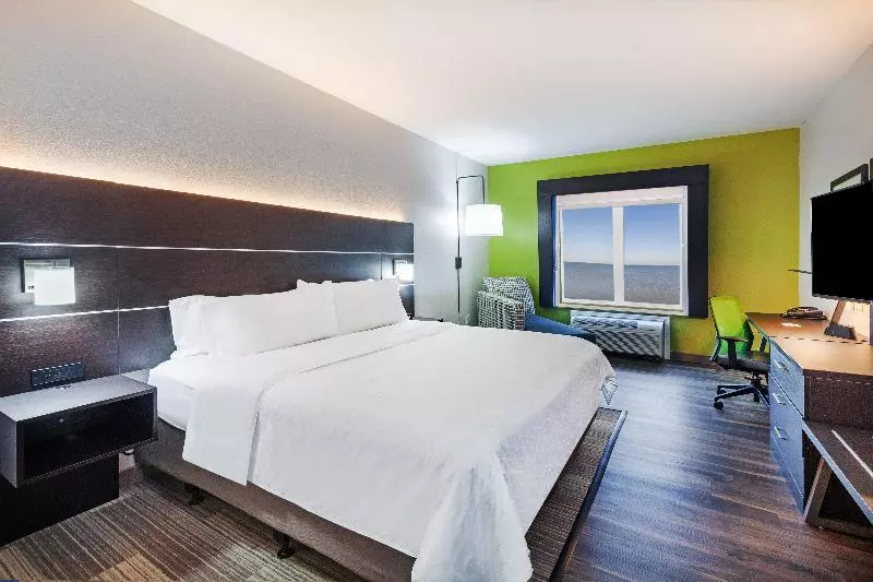 キングサイズベッドのスタンダードルーム, Holiday Inn Express Port Lavaca, An Ihg