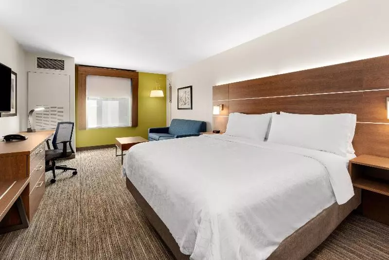 Sviitti, Holiday Inn Express And Suites Sumner, An Ihg