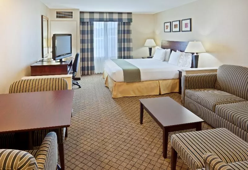 Sviitti, Holiday Inn Express And Suites Sumner, An Ihg